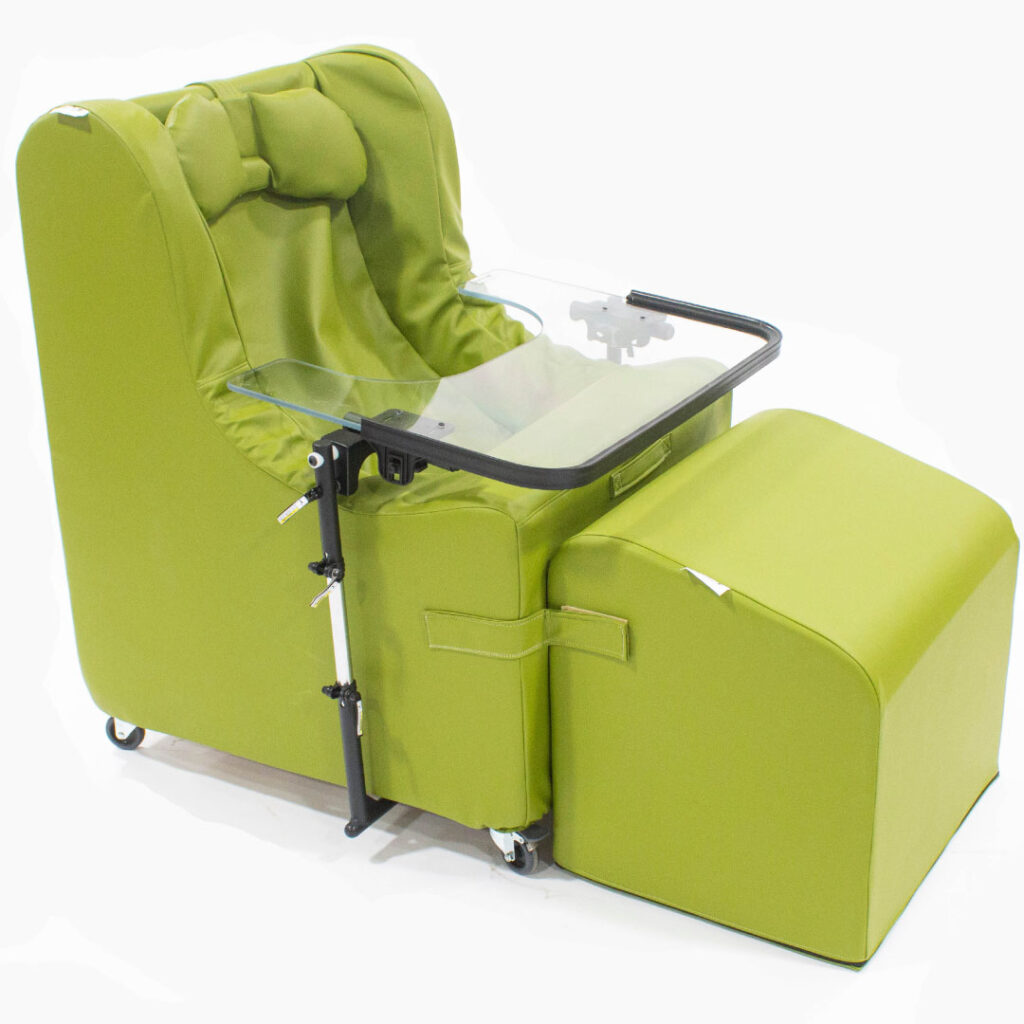 Green roll'er chair